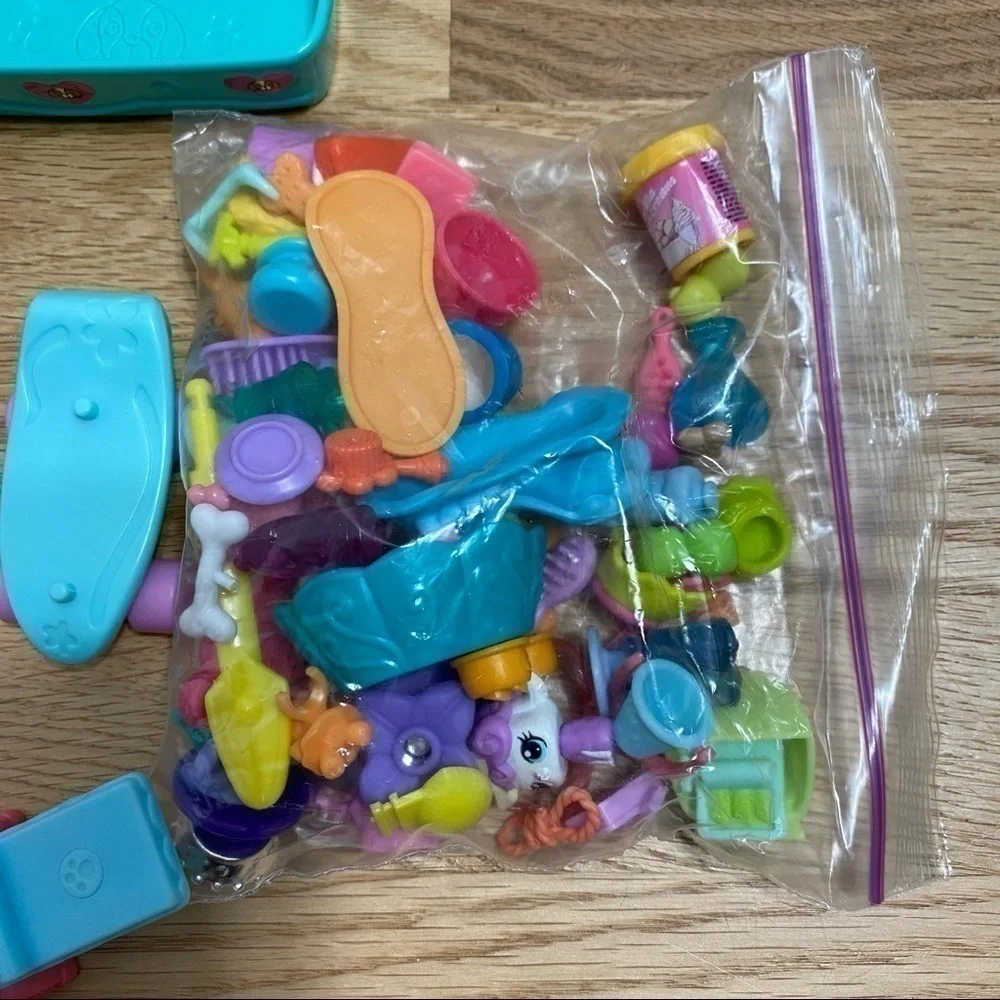 Vintage Littlest Pet Shop Play Set Accessories Animals Figures Monkey Dog Poodle